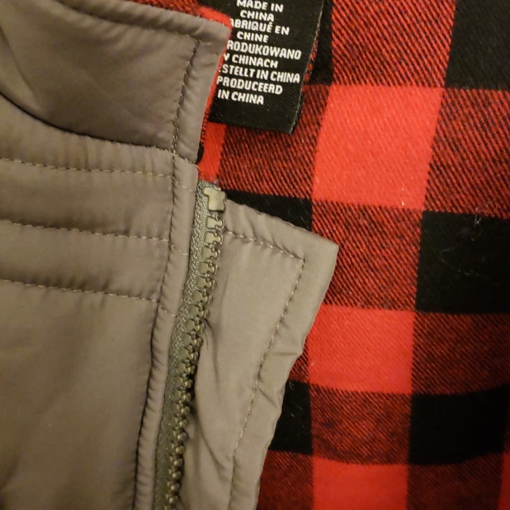 Vest - Picture 5 of 5
